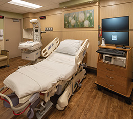 maternity center labor and delivery suite